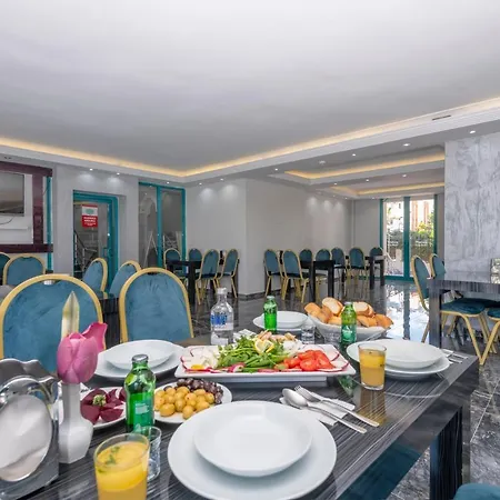 Hotell Theluna Antalya