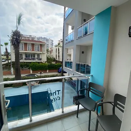 Theluna Hotell 3*