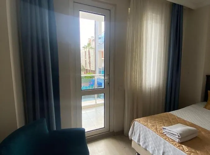 Theluna 안탈리아