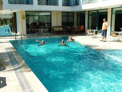 Hotel Theluna
