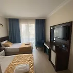 Theluna 3* Antalya